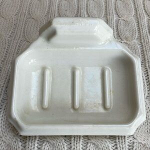 "VINTAGE/ANTIQUE PORCELAIN SOAP DISH good used condition no chips or cracks